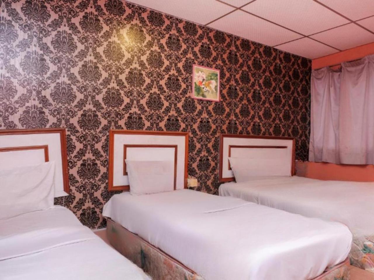 Hotel Tiara Chukai Экстерьер фото