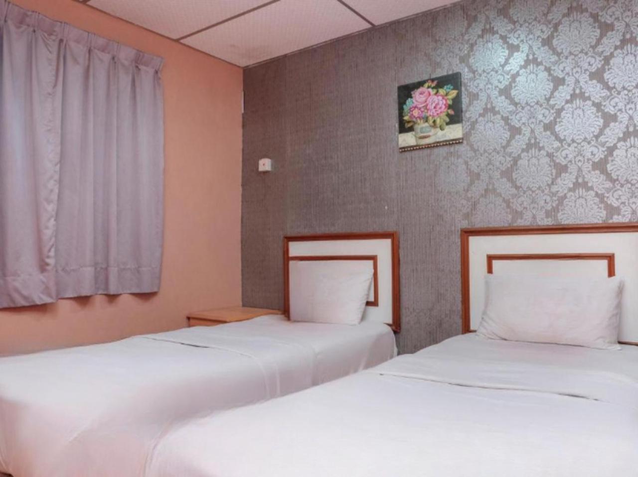 Hotel Tiara Chukai Экстерьер фото
