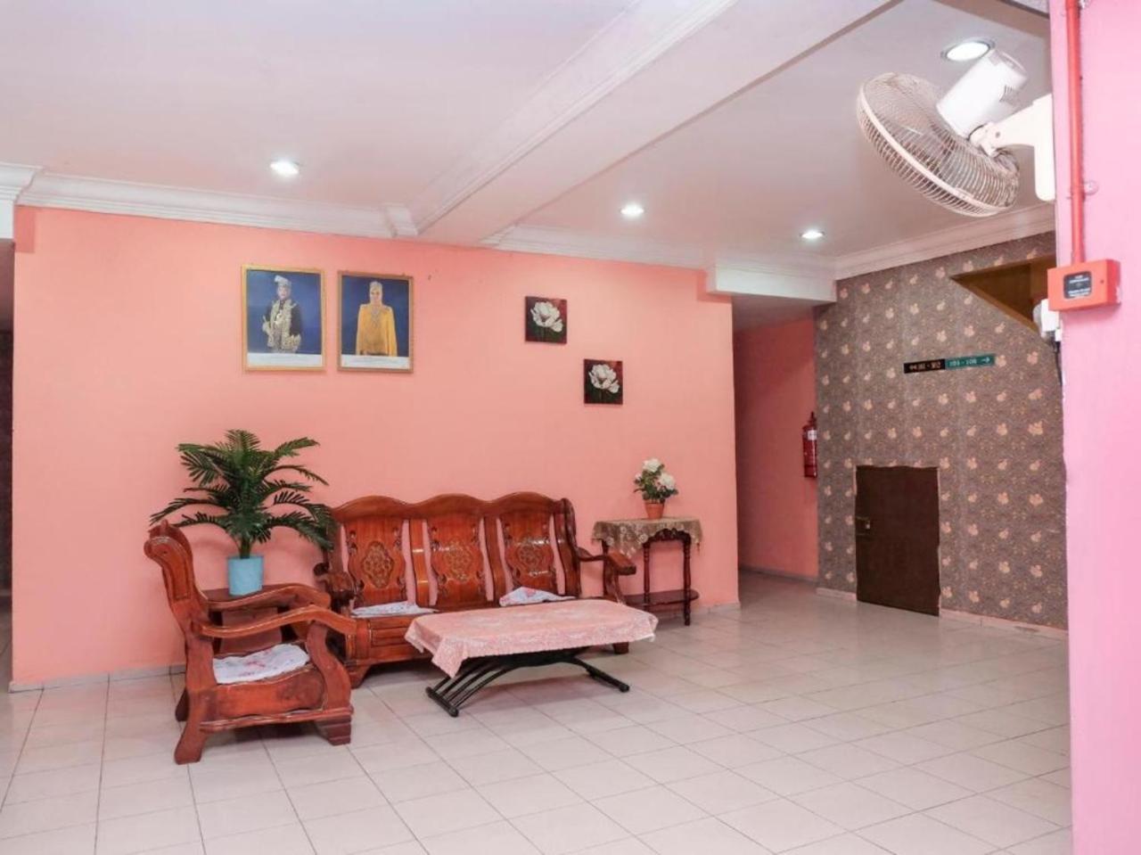 Hotel Tiara Chukai Экстерьер фото