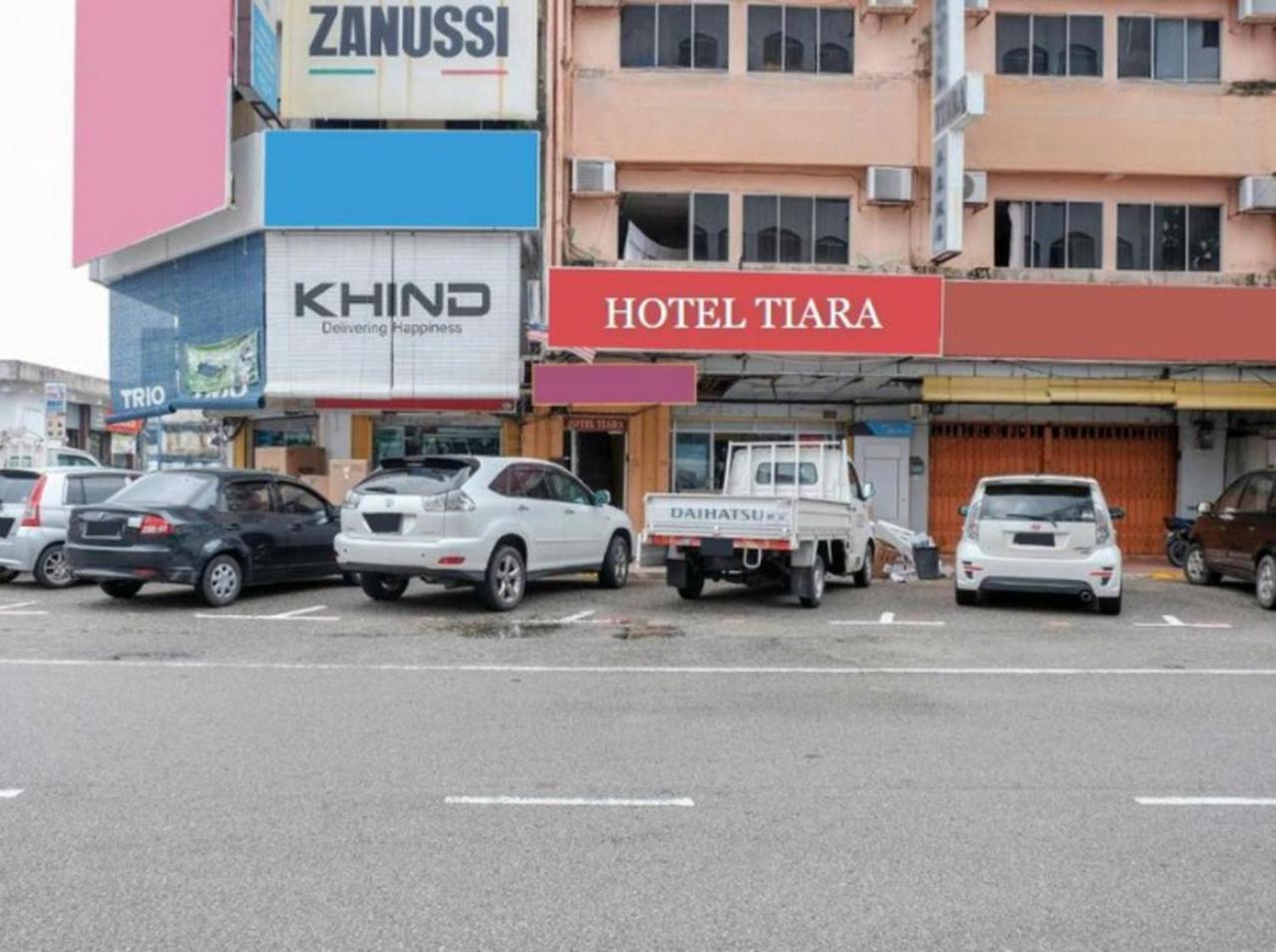 Hotel Tiara Chukai Экстерьер фото